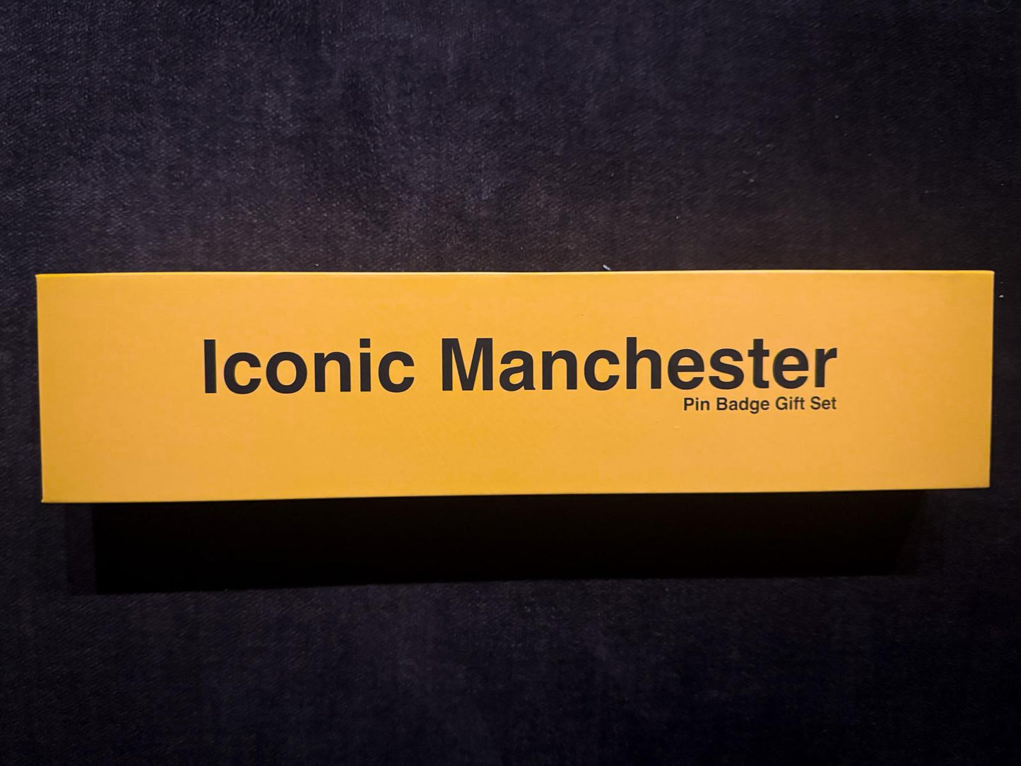 Iconic Manchester Pin badge gift set
