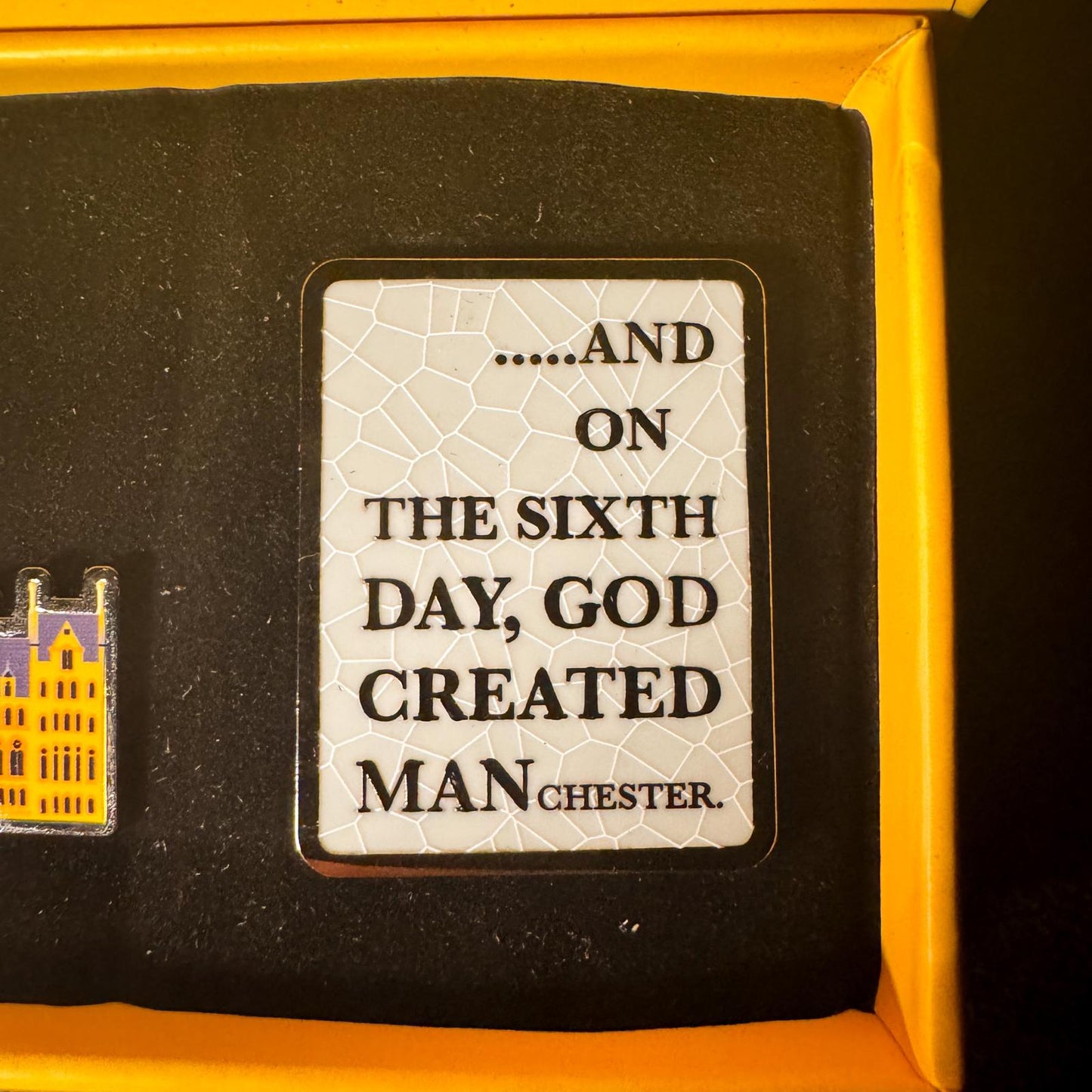 Iconic Manchester Pin badge gift set